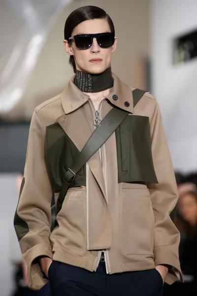 Look 54